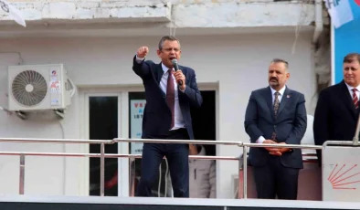 CHP Genel Başkanı Özgür Özel, Bergama ve Kınık’ta Halk Buluşmaları Düzenledi