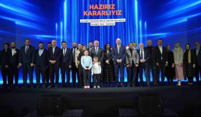 Üsküdar Belediye Başkanı Hilmi Türkmen, Proje ve Aday Tanıtım Toplantısı’nda Üsküdar’da yapılan ve planlanan projeleri anlattı