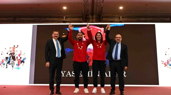 Balıkesir Büyükşehir Belediye Başkanı Yücel Yılmaz, amatör spor kulüplerine destek verdi