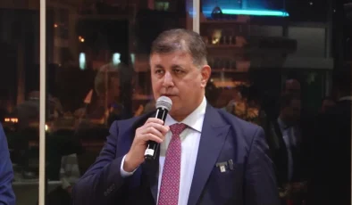 İzmir Gazeteciler Cemiyeti 2023 Süleyman Alasya Basın Ligi Kupa Töreni Yapıldı